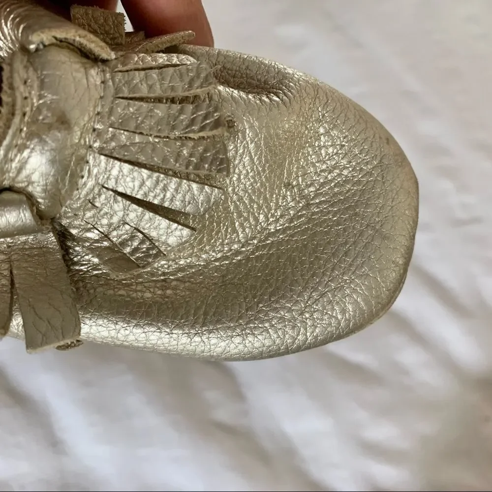 (Toddler) Gold HELLO MOCCS - Picture 4 of 4